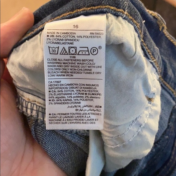 Old Navy Curvy Skinny Jeans medium wash - Picture 3 of 7